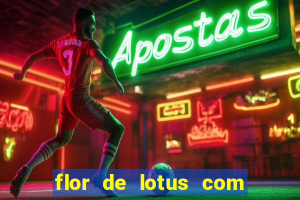 flor de lotus com lua tatuagem